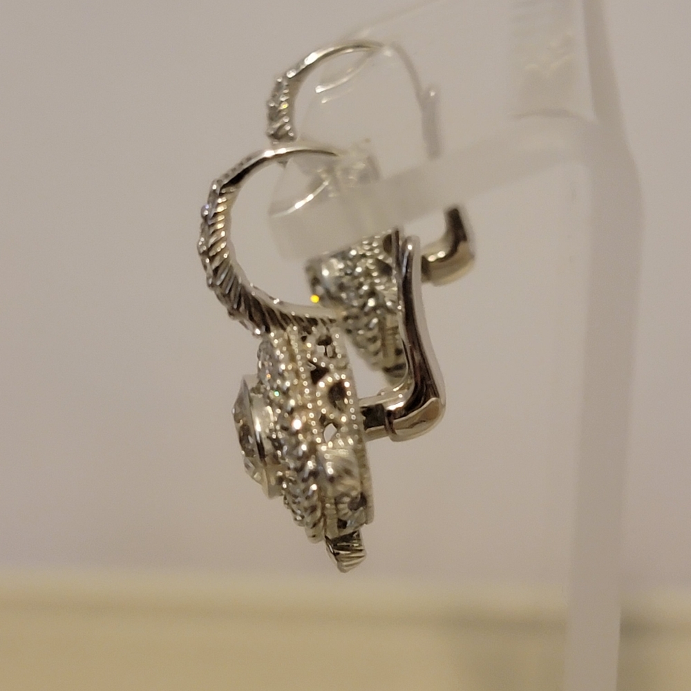 Earrings - Picture 8 of 9